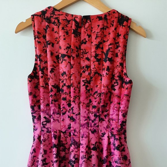 VINCE CAMUTO - Pink Floral A-Line Dress - Size  6 - Picture 3 of 6